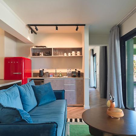 Liv The City Suites Adults Only Larnaca Ngoại thất bức ảnh
