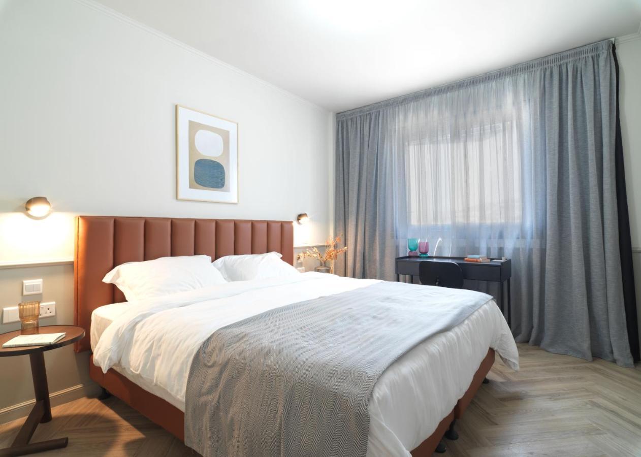 Liv The City Suites Adults Only Larnaca Ngoại thất bức ảnh