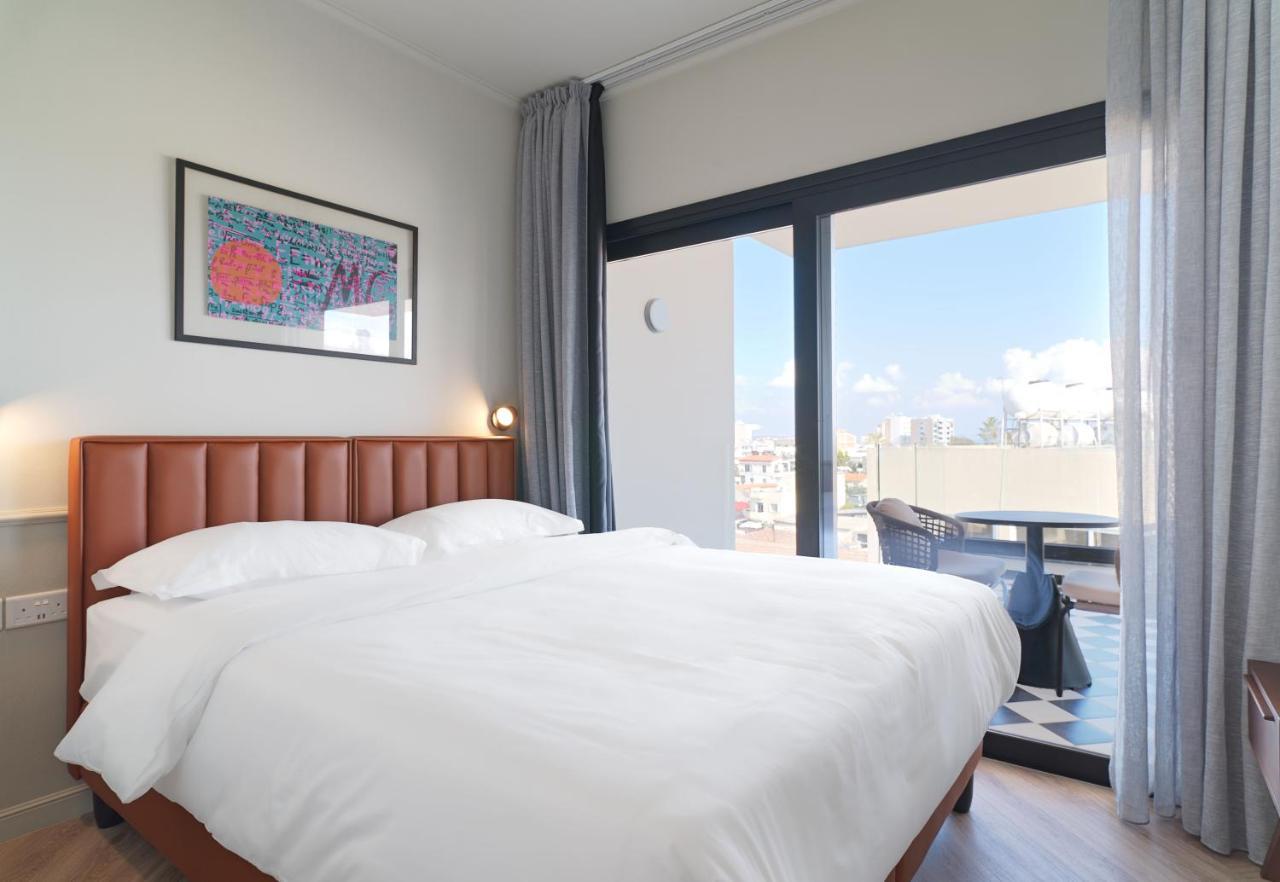 Liv The City Suites Adults Only Larnaca Ngoại thất bức ảnh