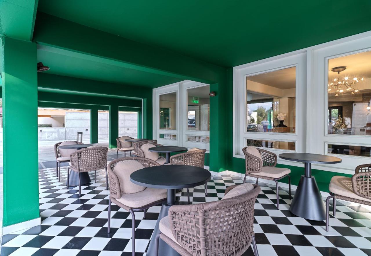 Liv The City Suites Adults Only Larnaca Ngoại thất bức ảnh