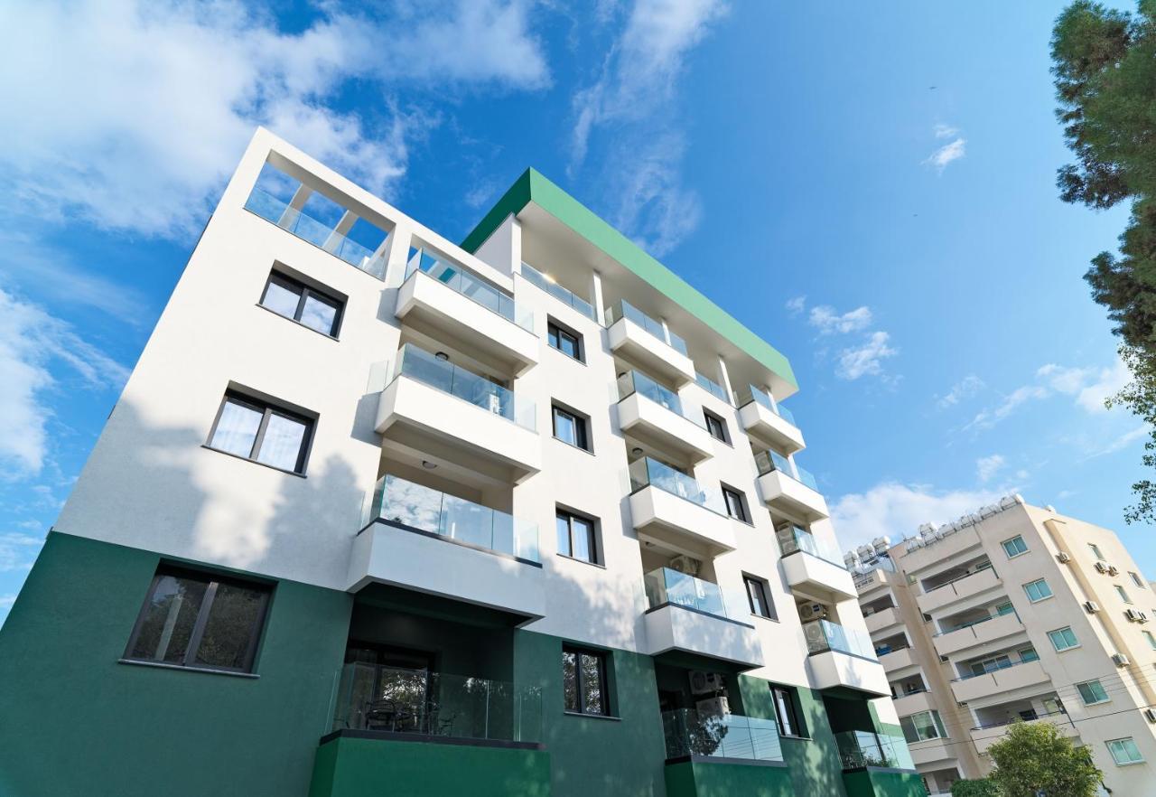Liv The City Suites Adults Only Larnaca Ngoại thất bức ảnh