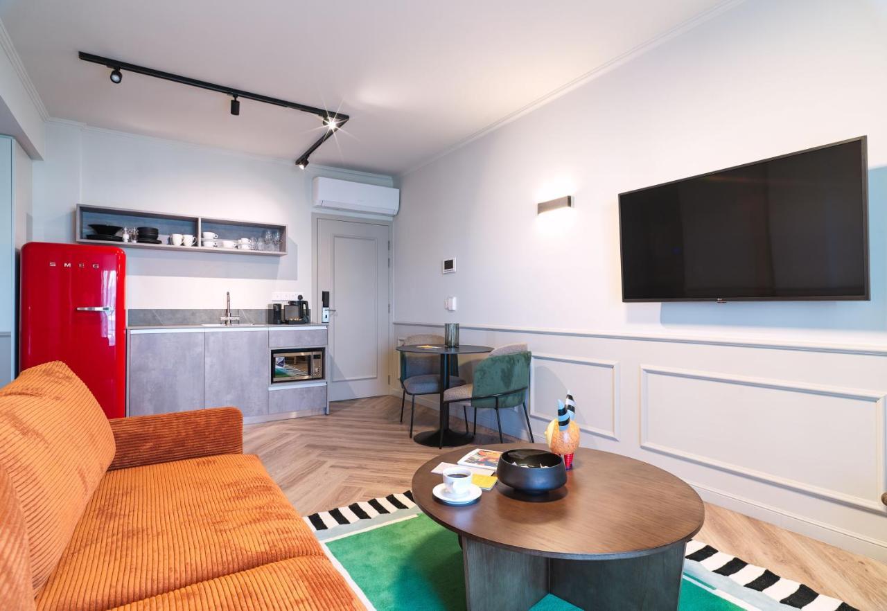 Liv The City Suites Adults Only Larnaca Ngoại thất bức ảnh