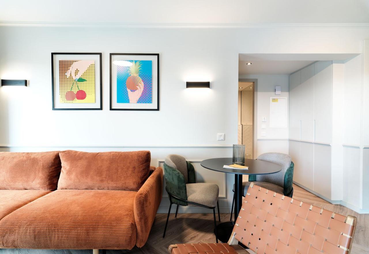 Liv The City Suites Adults Only Larnaca Ngoại thất bức ảnh