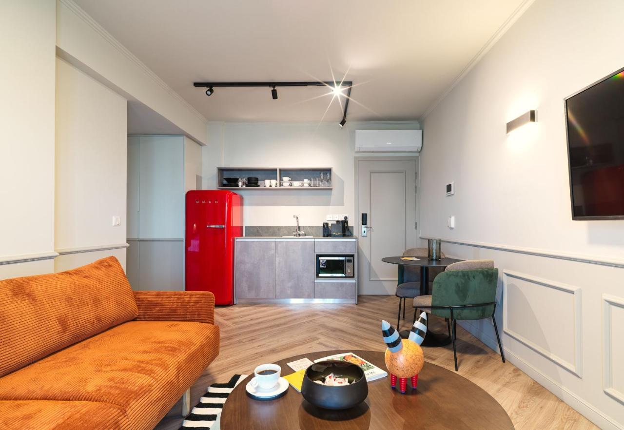 Liv The City Suites Adults Only Larnaca Ngoại thất bức ảnh