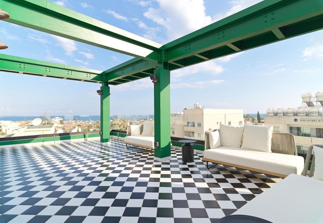 Liv The City Suites Adults Only Larnaca Ngoại thất bức ảnh